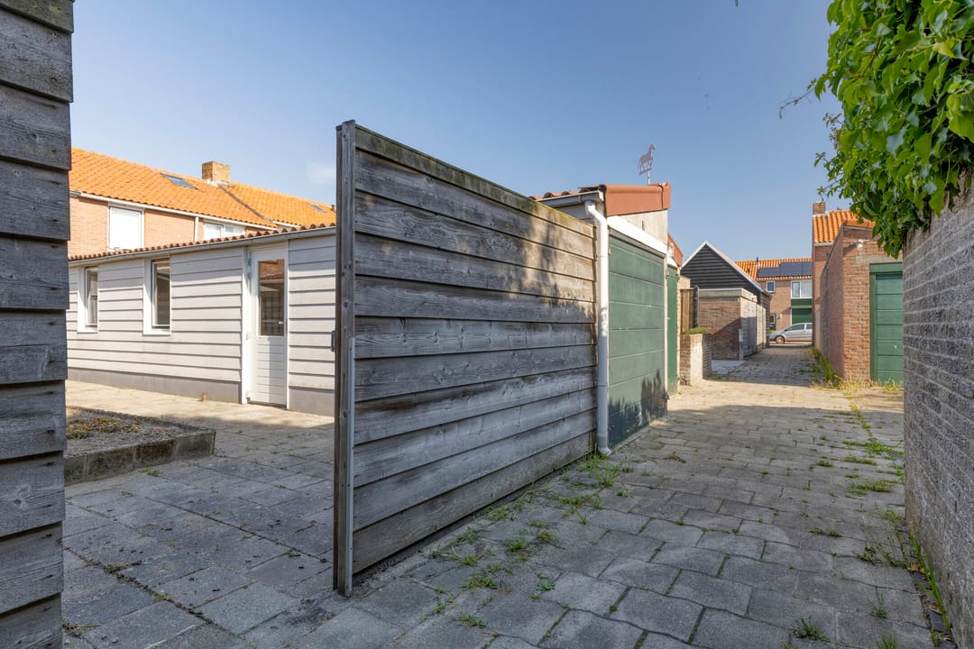 Photo 26 of Willebrordstraat 7