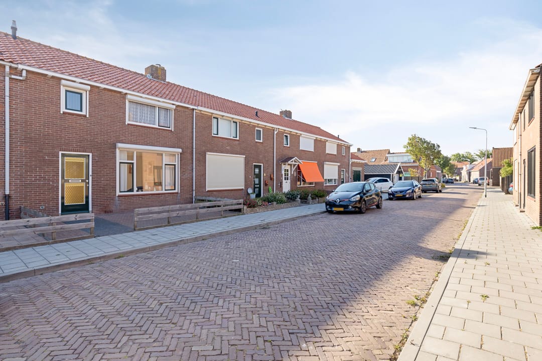 Photo 28 of Willebrordstraat 7