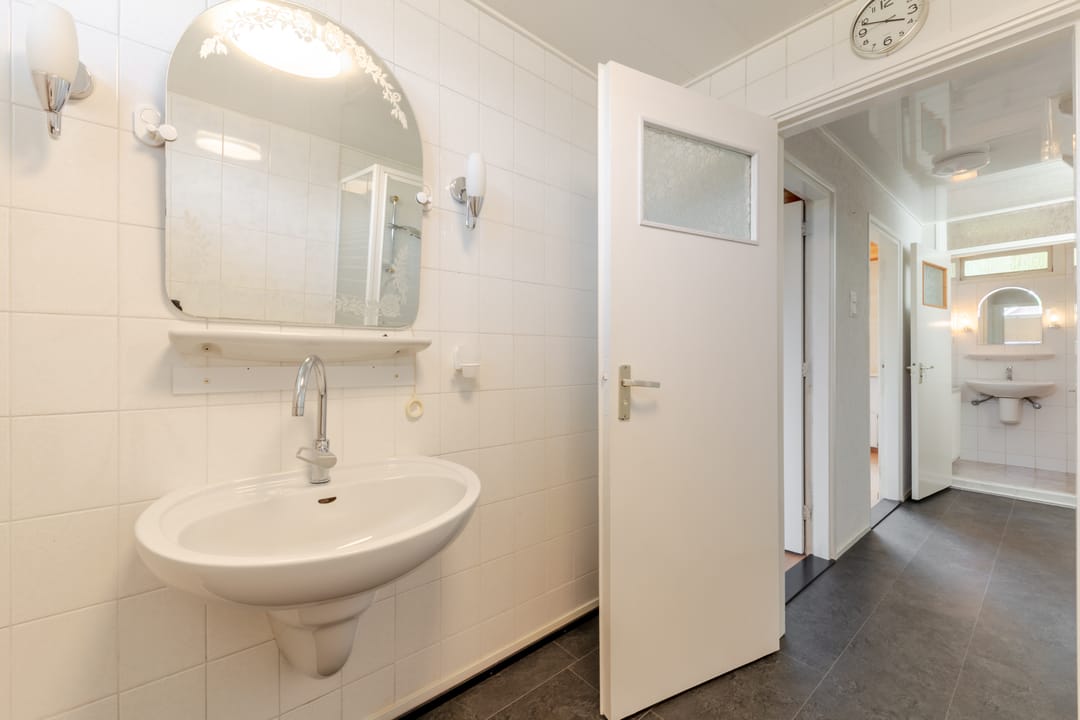 Photo 26 of v Leijdenstraat 16