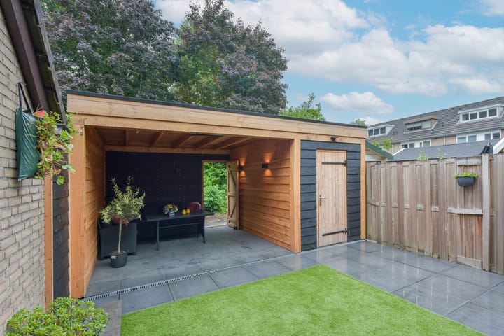 Foto 4 van Smaragd 33