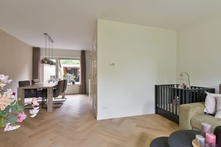 Foto 6 van Smaragd 33