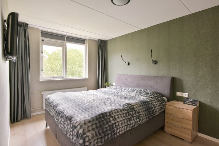 Foto 15 van Smaragd 33