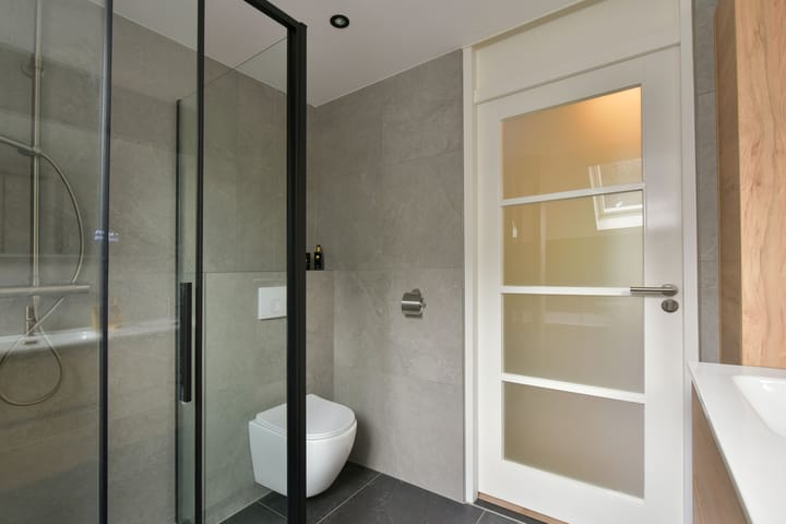 Foto 20 van Smaragd 33