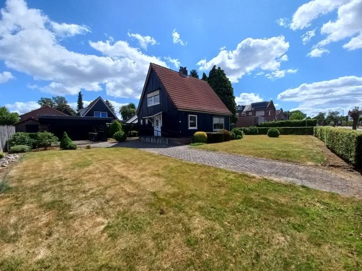 Foto 1 van Saturnusstraat 1