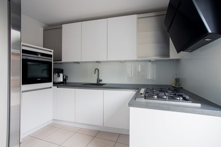 Foto 3 van Lisdodde 28