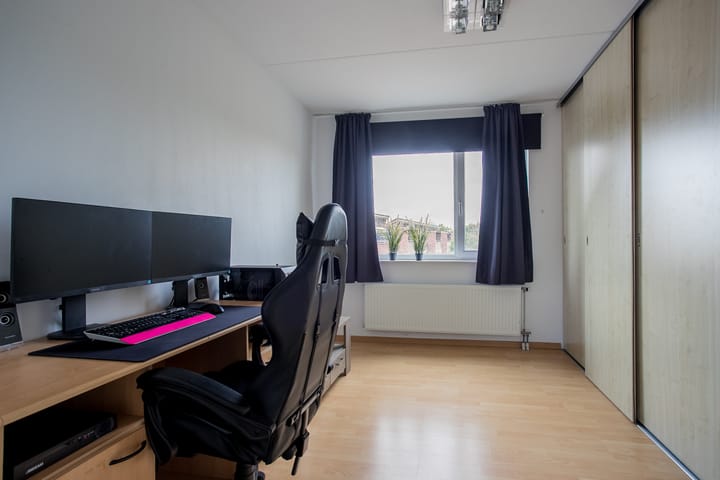 Foto 30 van Lisdodde 28