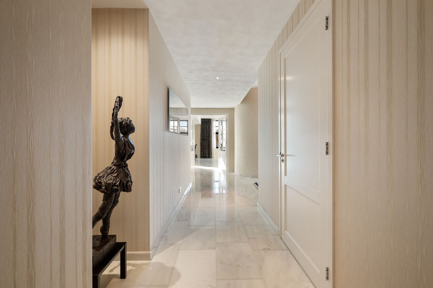 Photo 34 of Westplein 66