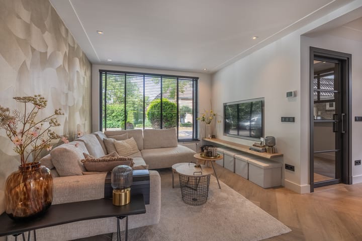 Photo 8 of Jan van Amstelstraat 84