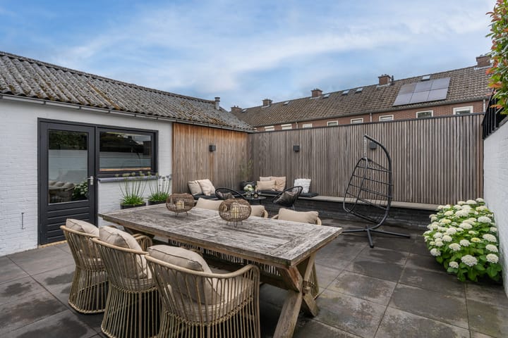 Photo 21 of Jan van Amstelstraat 84