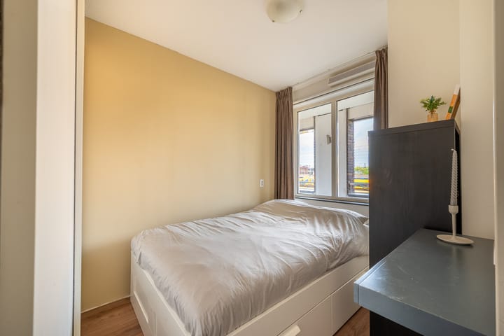 Photo 8 of Vurehout 11