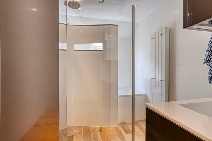 Foto 18 van Carolieweg 2