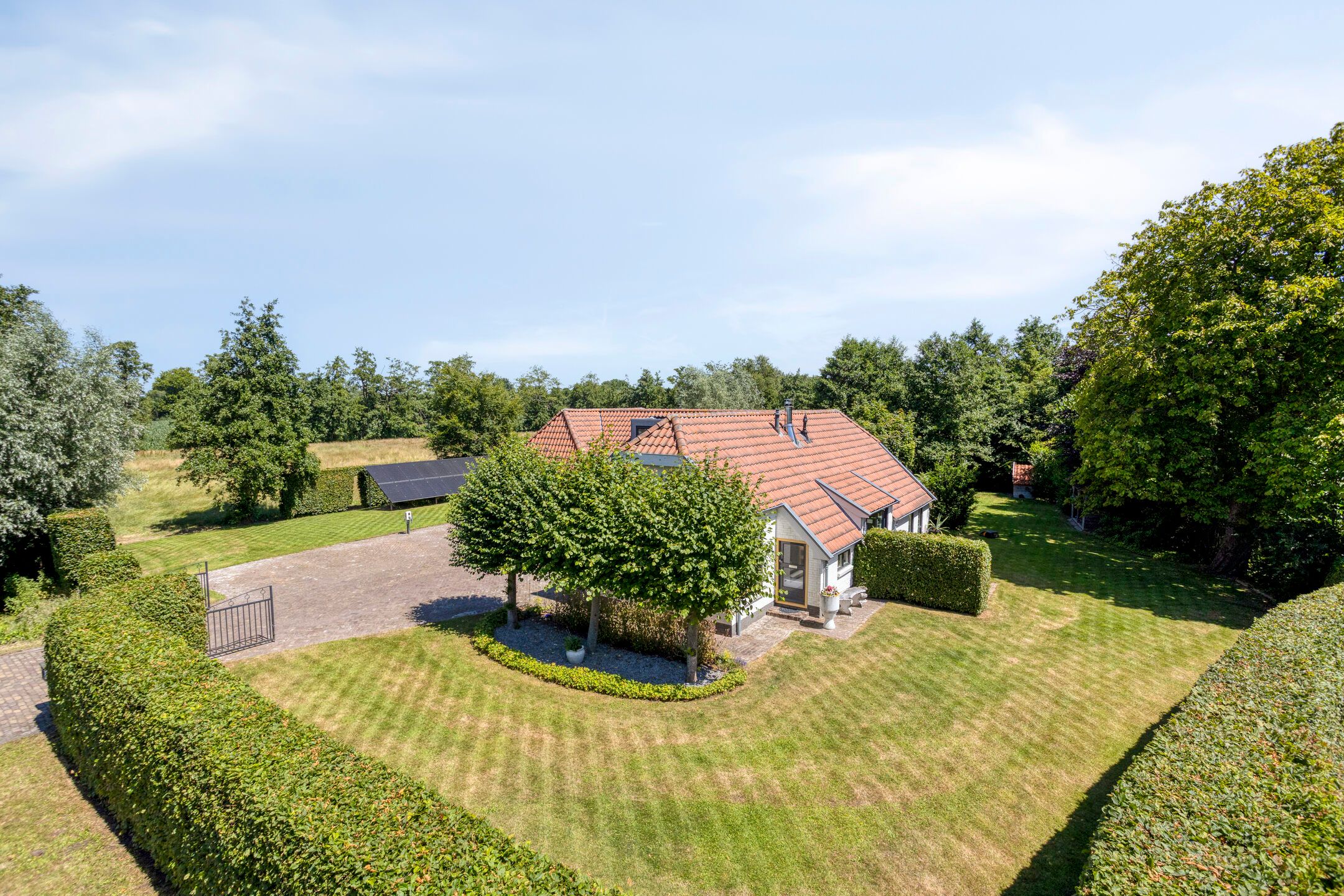 Foto 42 van Carolieweg 2