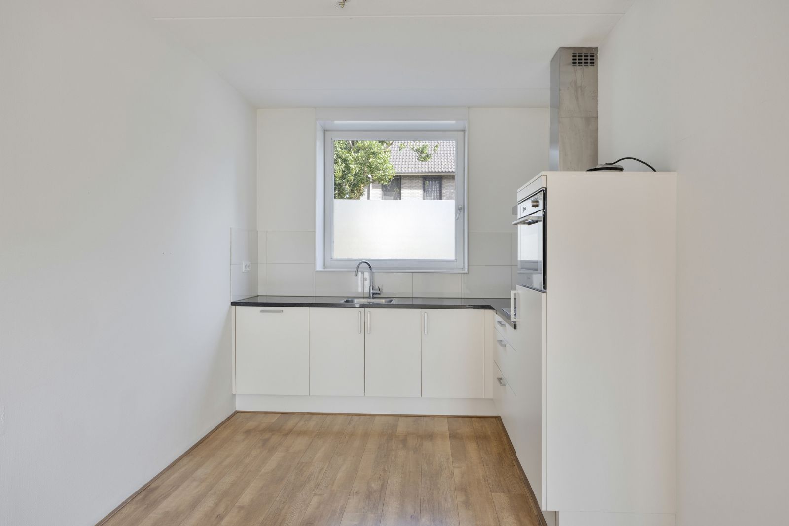 Photo 9 of Stuiverstraat 1-J