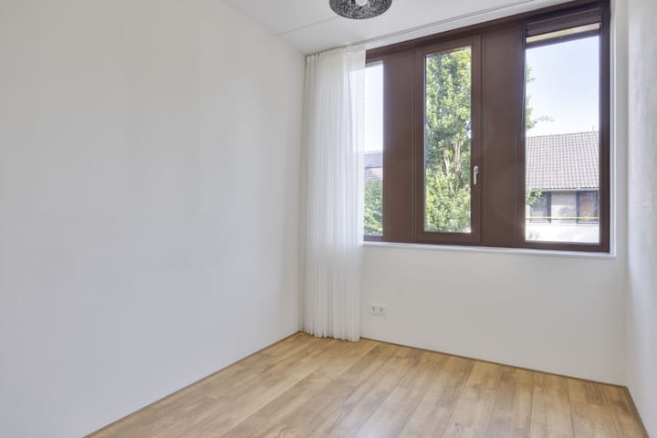 Foto 12 van Stuiverstraat 1-J