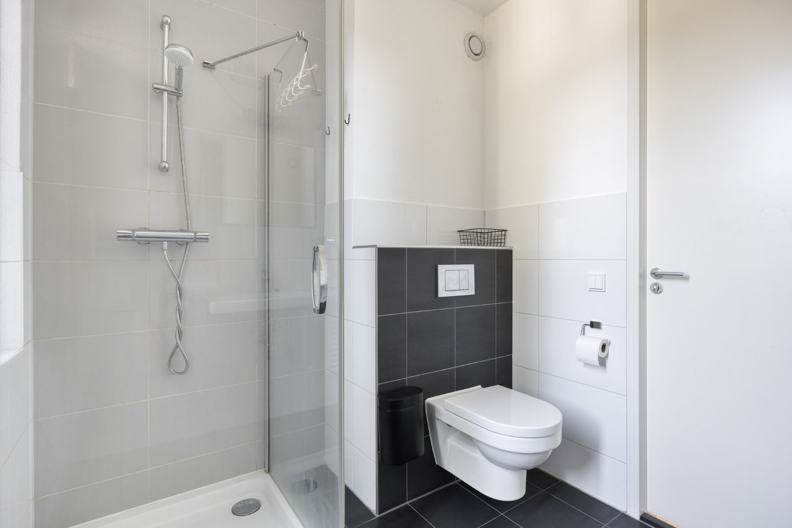 Photo 15 of Stuiverstraat 1-J