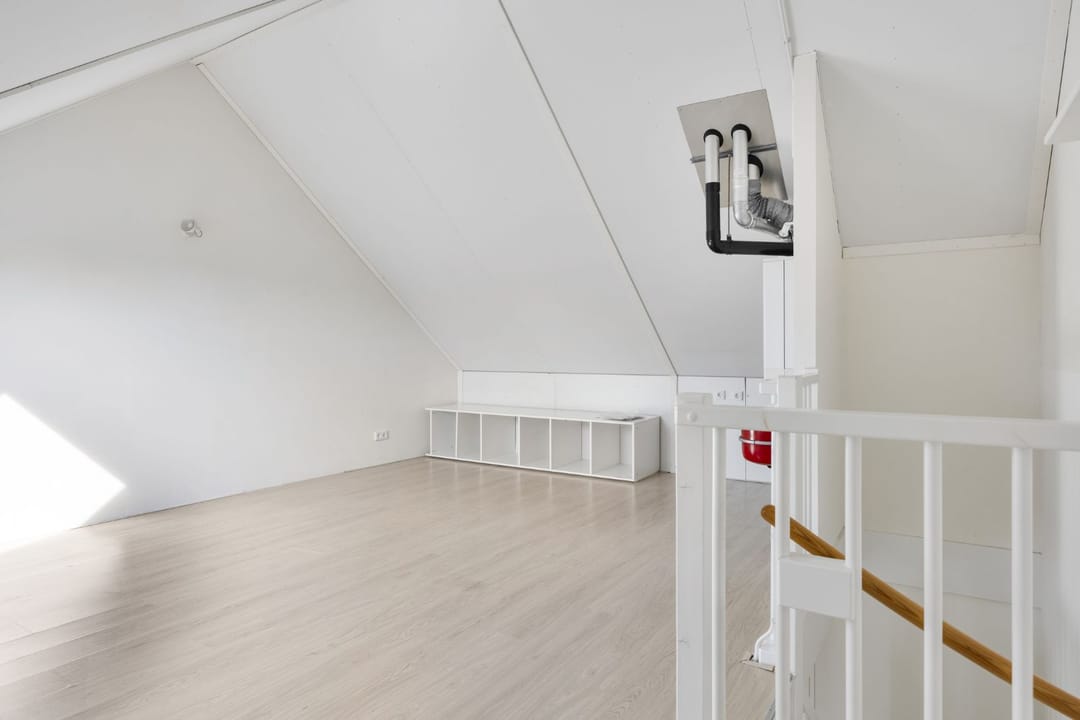 Photo 17 of Stuiverstraat 1-J