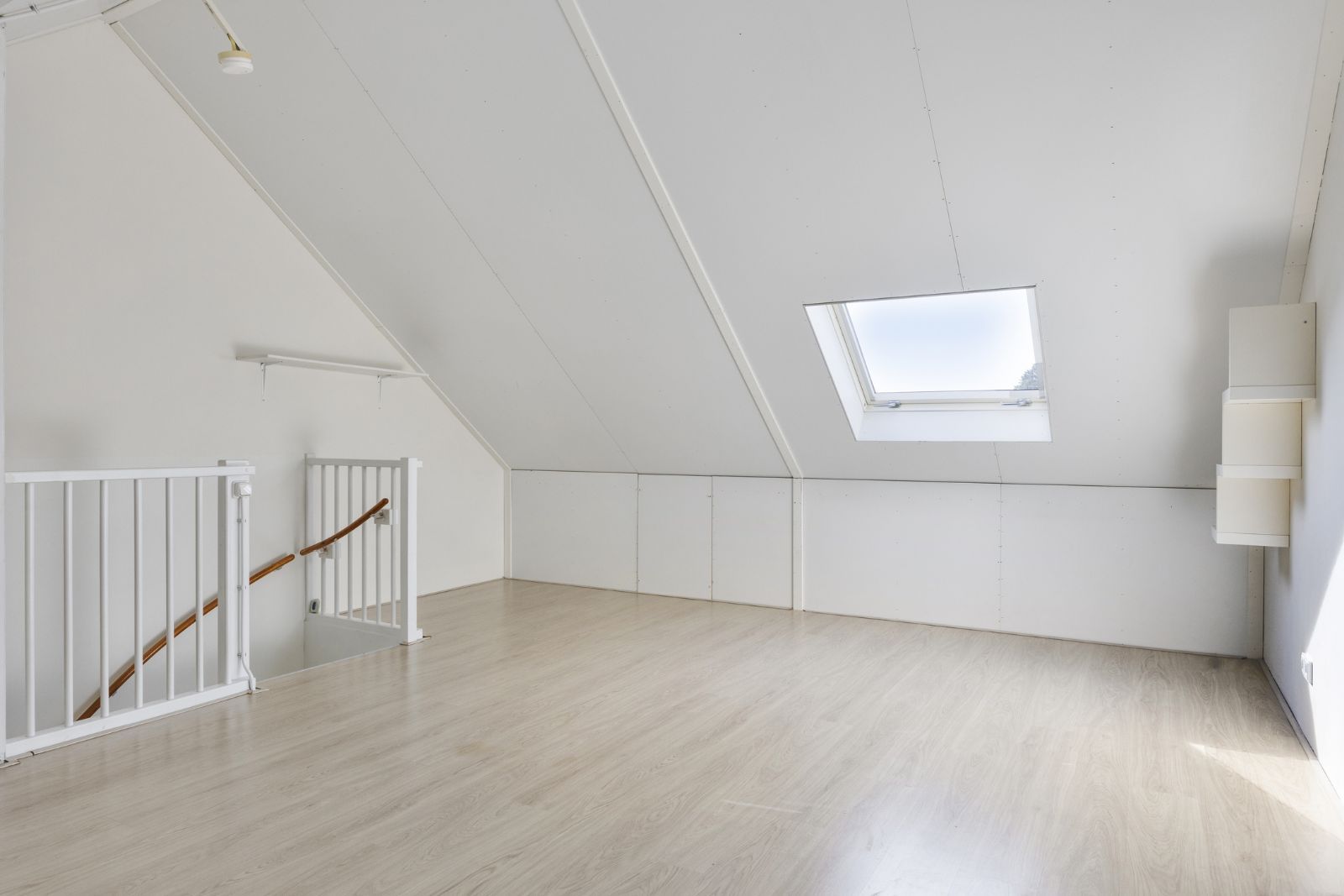 Photo 18 of Stuiverstraat 1-J