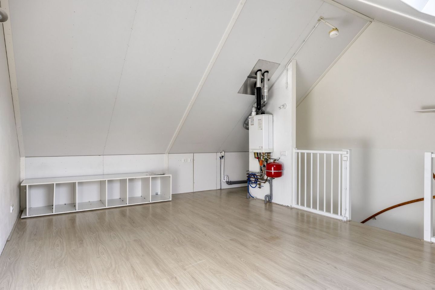 Photo 19 of Stuiverstraat 1-J