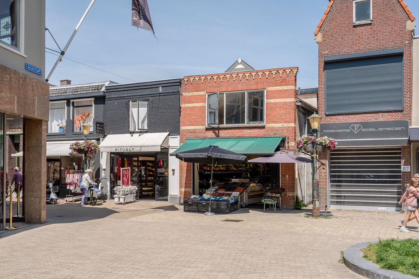 View photo 1 of Langstraat 95