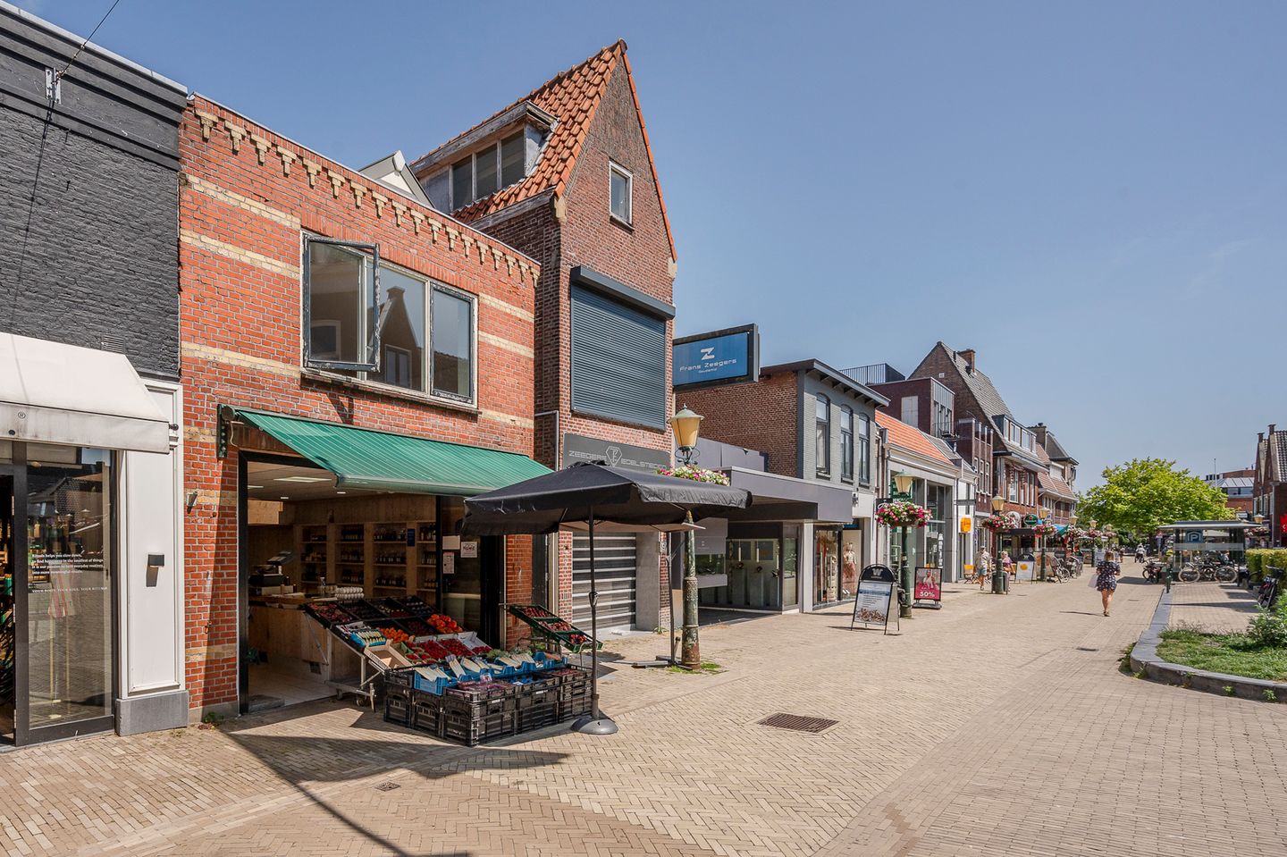 View photo 2 of Langstraat 95