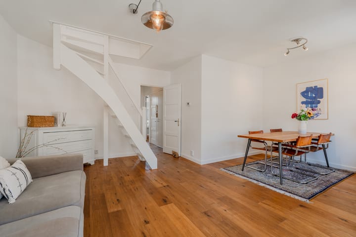 Foto 8 van Vogelenzangstraat 51-3