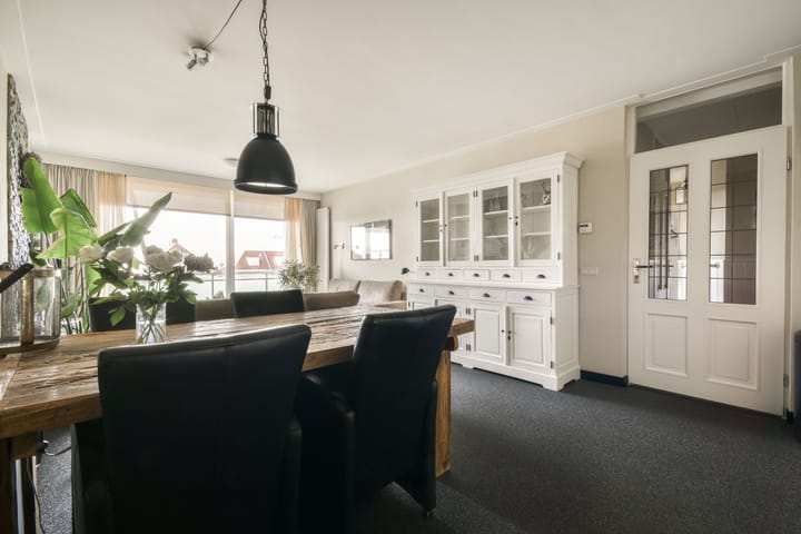 Foto 6 van Stationsplein 17-F15