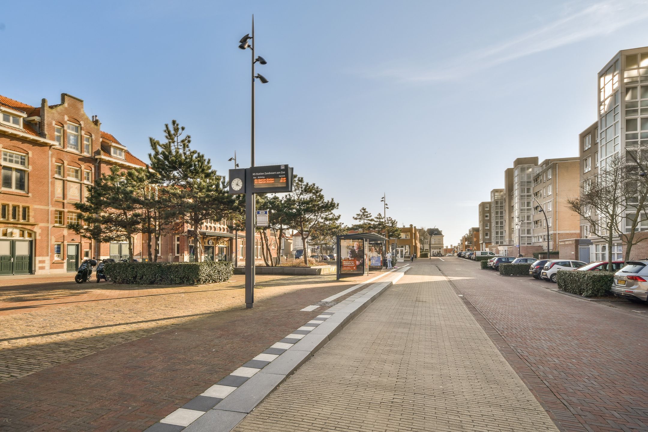 Foto 24 van Stationsplein 17-F15