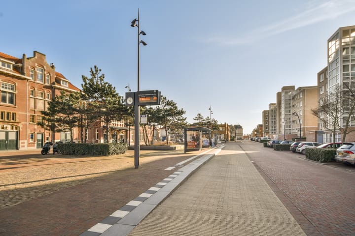 Foto 24 van Stationsplein 17-F15