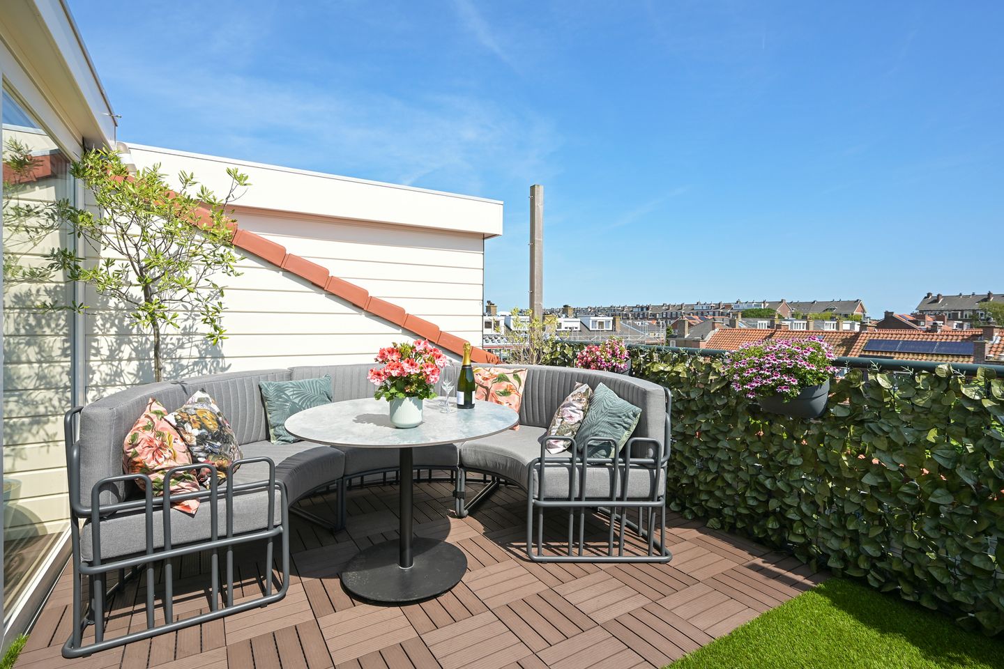 Foto 44 van Aronskelkweg 196