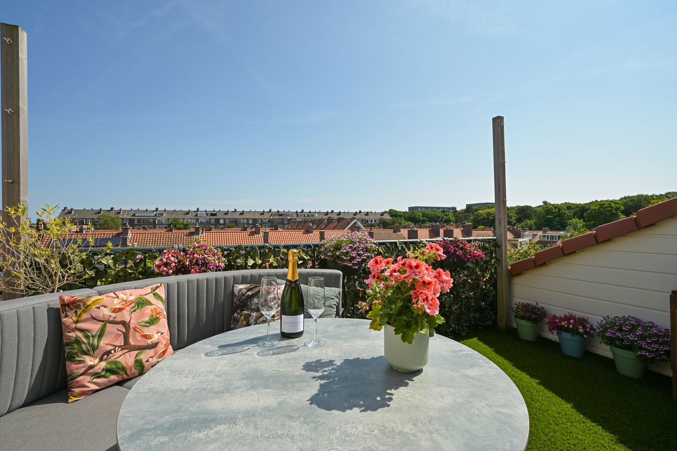 Foto 45 van Aronskelkweg 196