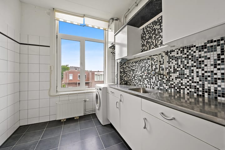 Foto 8 van Goudenregenstraat 212