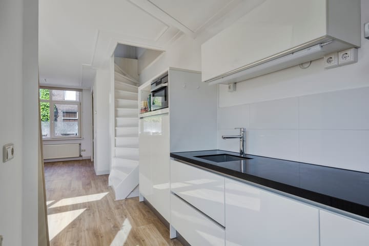 Foto 12 van Graaf van Bloisstraat 44