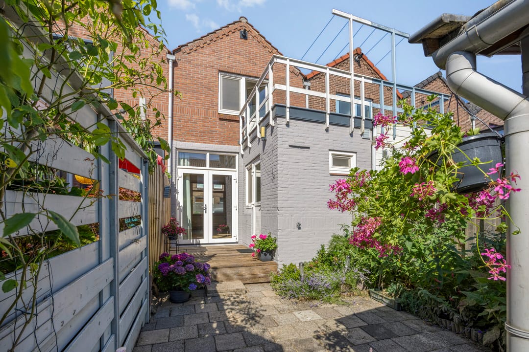 Foto 16 van Graaf van Bloisstraat 44