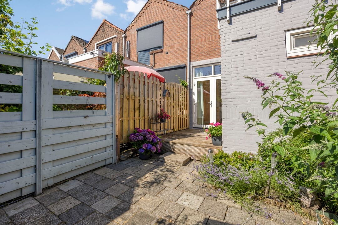 Foto 17 van Graaf van Bloisstraat 44