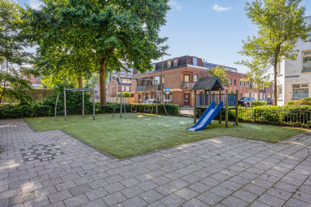 Foto 32 van Graaf van Bloisstraat 44