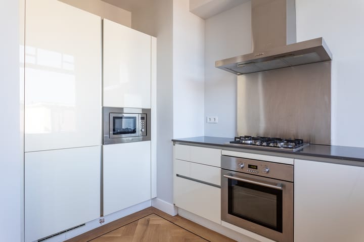 Photo 12 of Javastraat 110-A