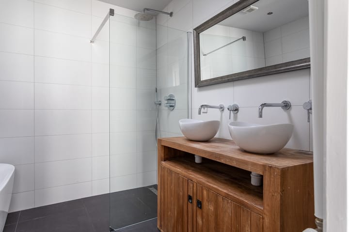 Photo 25 of Javastraat 110-A