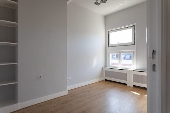 Photo 28 of Javastraat 110-A