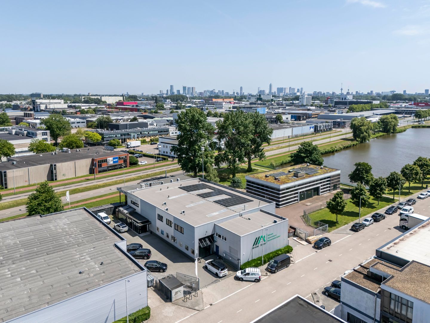 Bekijk foto 1 van Thurledeweg 30