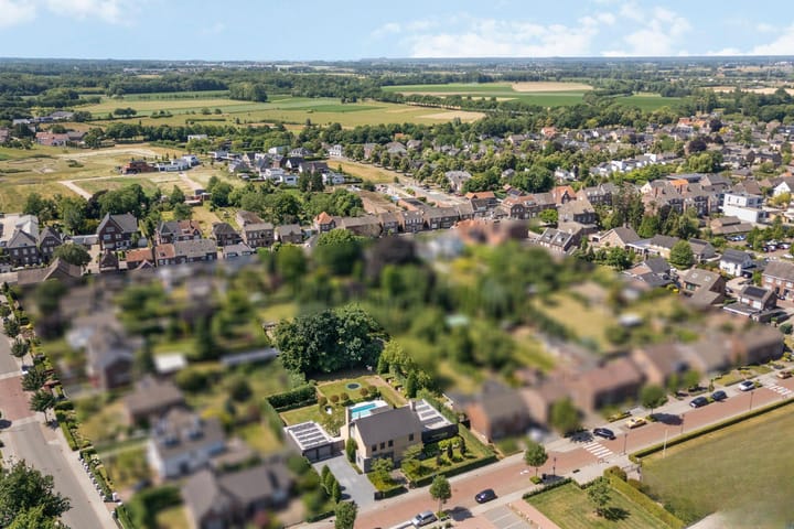 Photo 5 of Julianastraat 26