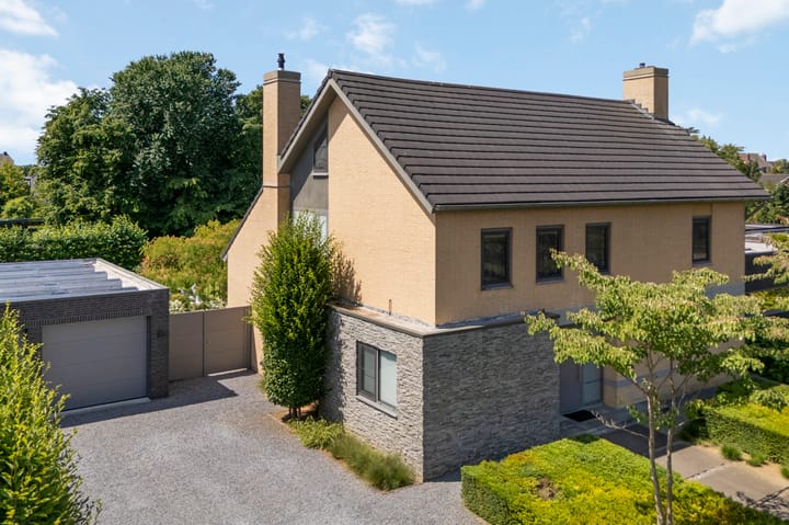 Photo 8 of Julianastraat 26