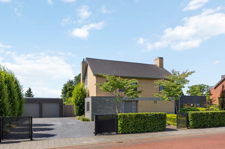 Photo 10 of Julianastraat 26