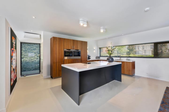 Photo 22 of Julianastraat 26