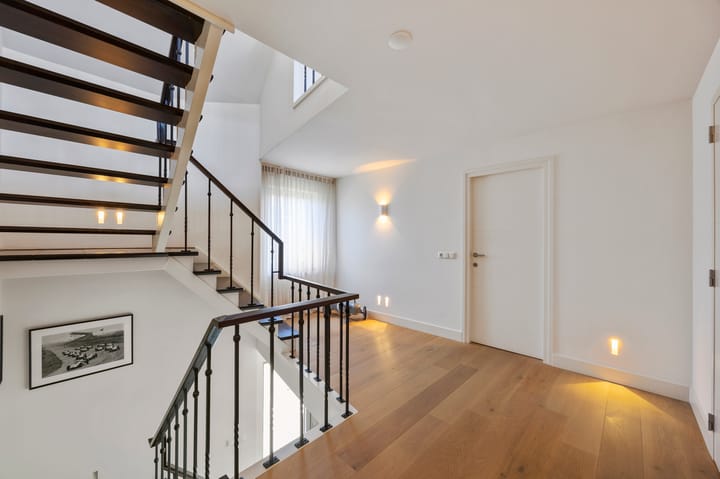 Photo 38 of Julianastraat 26