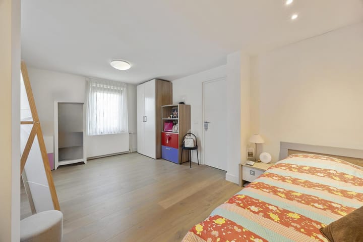 Photo 45 of Julianastraat 26