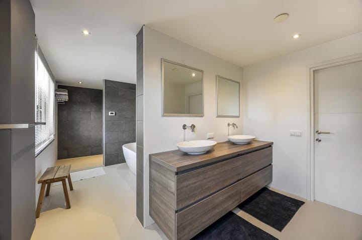 Photo 48 of Julianastraat 26