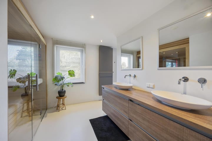 Photo 51 of Julianastraat 26