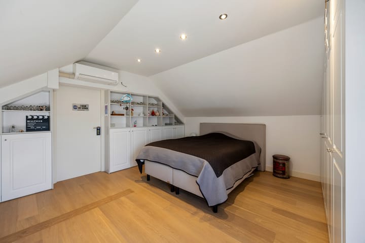 Photo 57 of Julianastraat 26