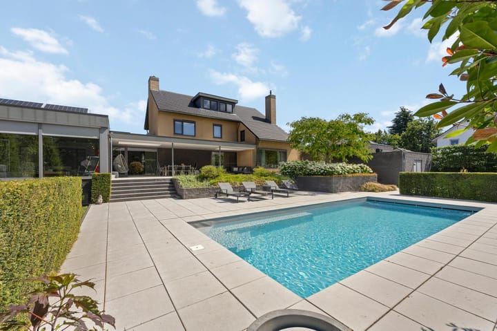 Photo 72 of Julianastraat 26