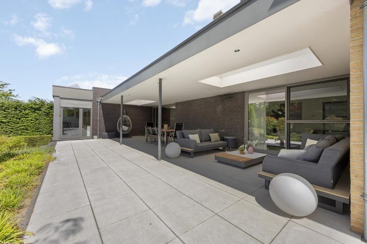 Photo 77 of Julianastraat 26